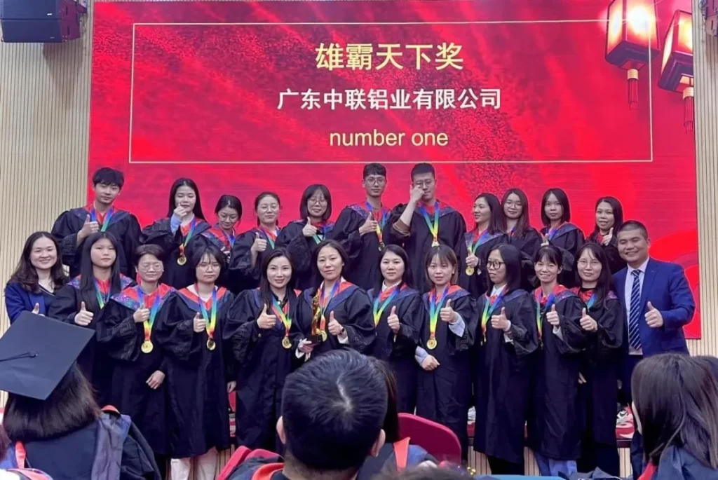 稳步攀升,连年保持30%的骄人增速